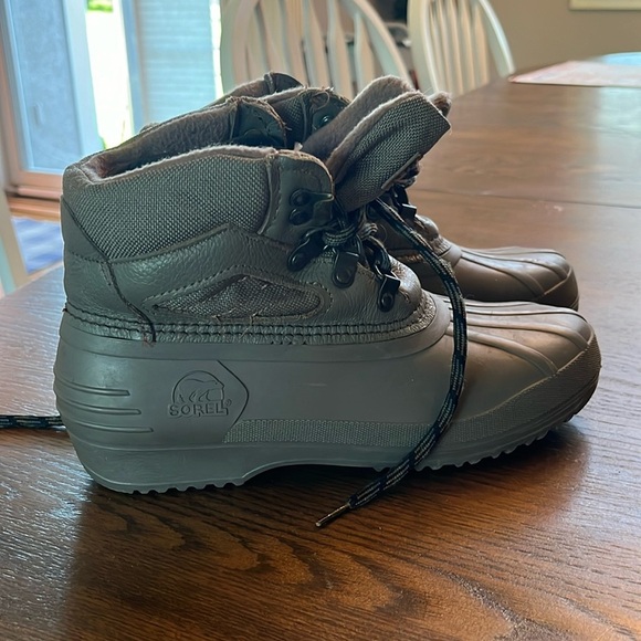SOREL VINTAGE SNOWCREST Removable Liner Boots Sz M9/ W11 - Picture 1 of 10